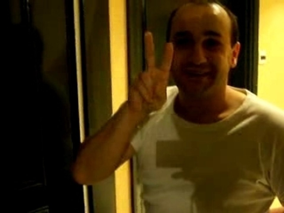 100_0677 visite du voisin trop de bruit