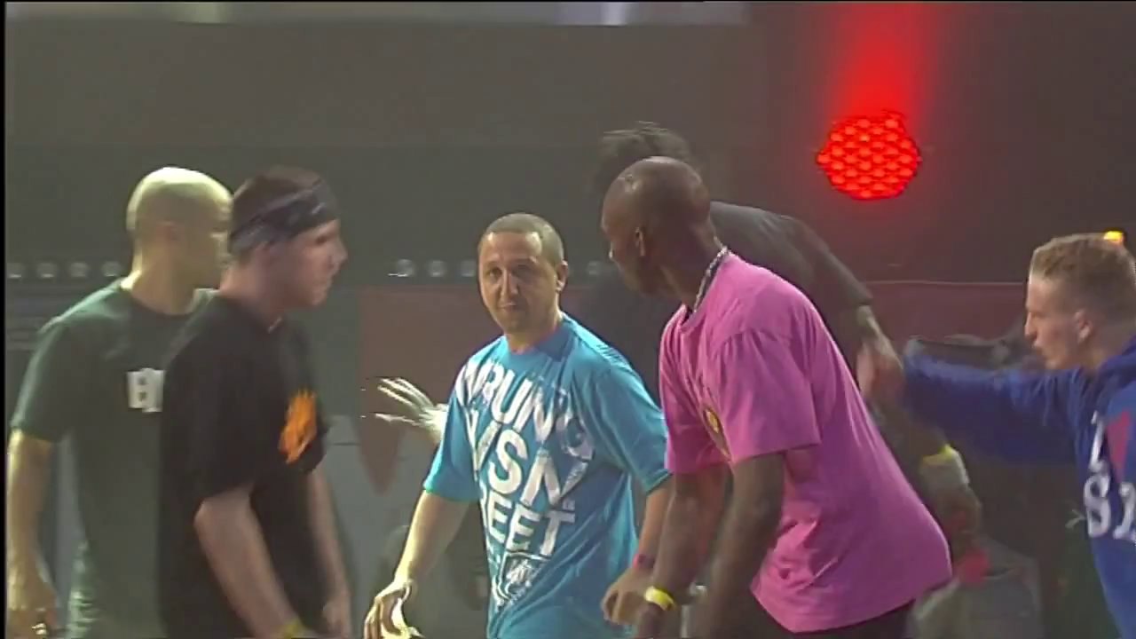 1/2 FINALE BOTY France 2009 - Phase T VS La Smala