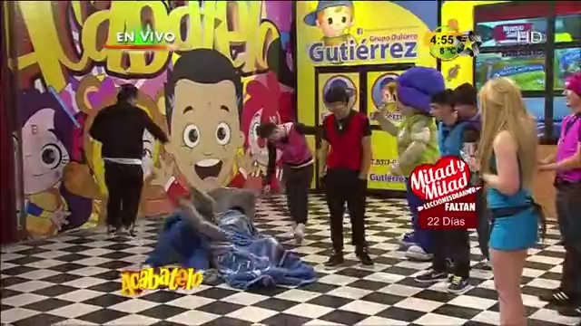 El Delfín ataca a La Wera Sosa con su colcha