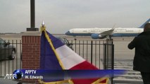 French President arrives in US, greeted by Obama. Duration: 01:01