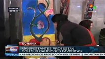 Manifestantes protestan en Ucrania por medio del arte