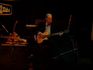 Train´s Coming In - Ronald Harmstein