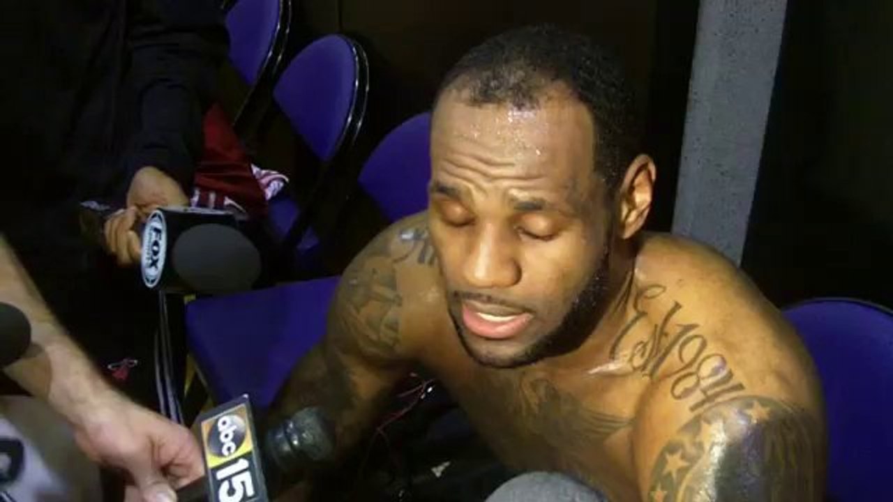 LeBron James'  dunks