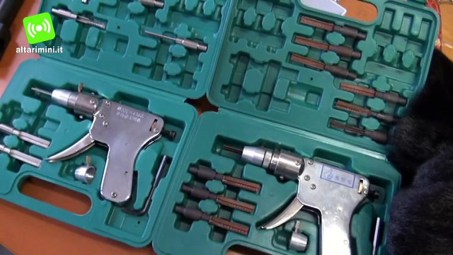 Predoni arrestati a Riccione. 30 colpi in 45 giorni, 100.000 euro di bottino