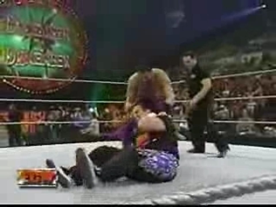 04 ECW  Davari VS Tommy Dreamer
