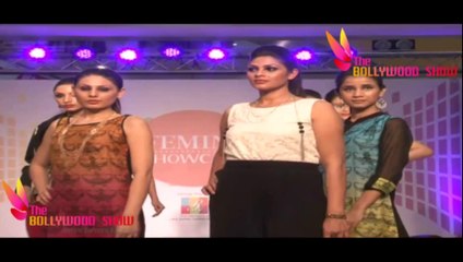 Erotic Babe Walk on Ramp | Femina Festive Showcase 2014