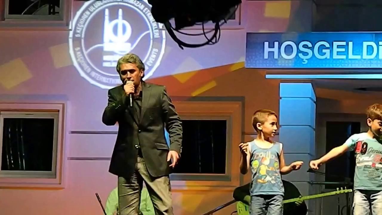 Bahçe duvarından aştım (yanıyorum ) Cafer Dinç