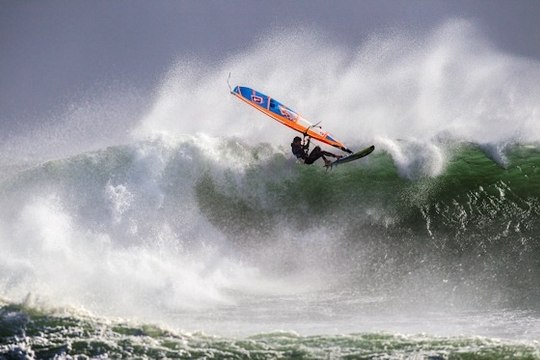 Red Bull Storm Chase 20132014 Mission 3 Cornwall - Highlights