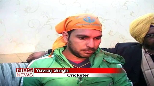 Indian Cricketer Yuvraj Singh offers prayer at Golden Temple