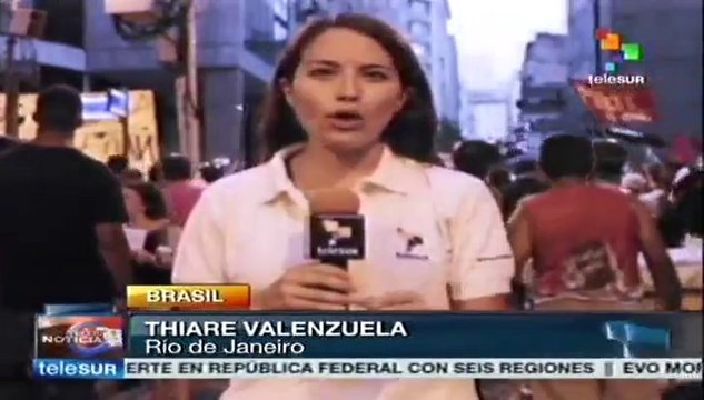 Marchan miles de brasileños contra el aumento en tarifas de autobuses