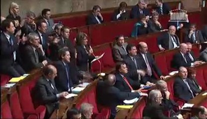 [ARCHIVE] Réforme des rythmes scolaires : réponse de Vincent Peillon à la députée Valérie Lacroute lors des questions au Gouvernement à l'Assemblée nationale, le 11 février 2014