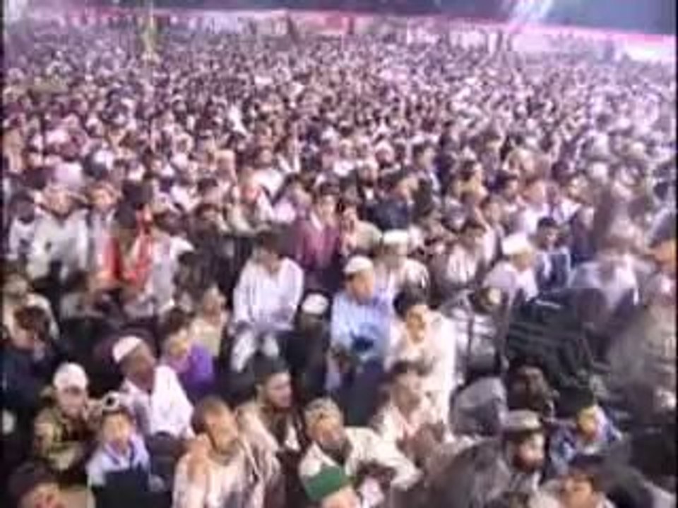 Aalmi Meelad Conference, 2006 - Part 4 of 8 - Dr Tahir ul Qadri
