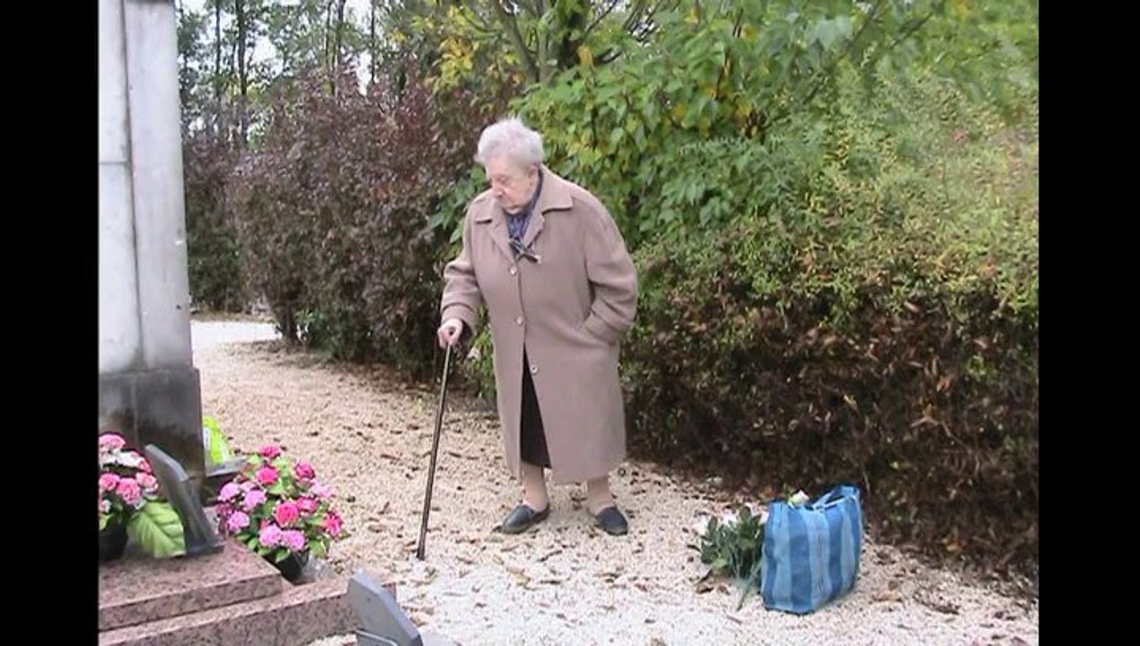 Au cimetiere de Dijon avec Suzanne