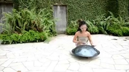 Incredibile quello che riesce a fare questa ragazza