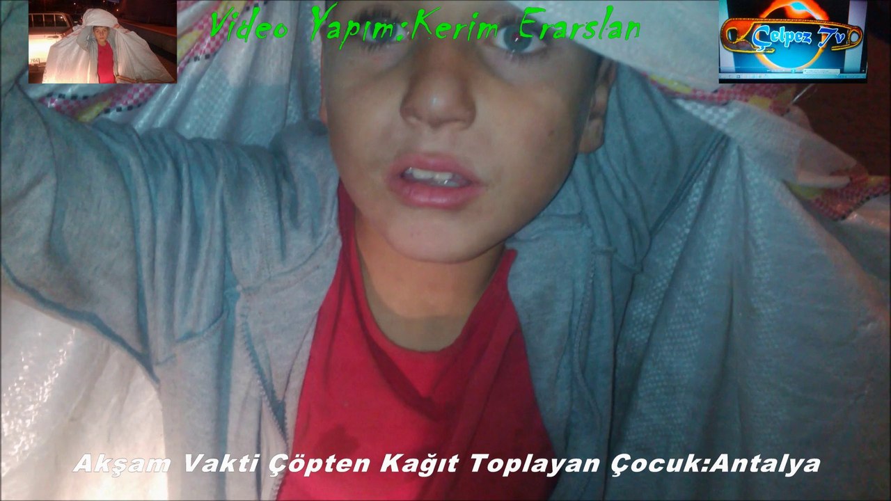 Akşam Vakti Çöpten Kağıt Toplayan Çocuk:Antalya