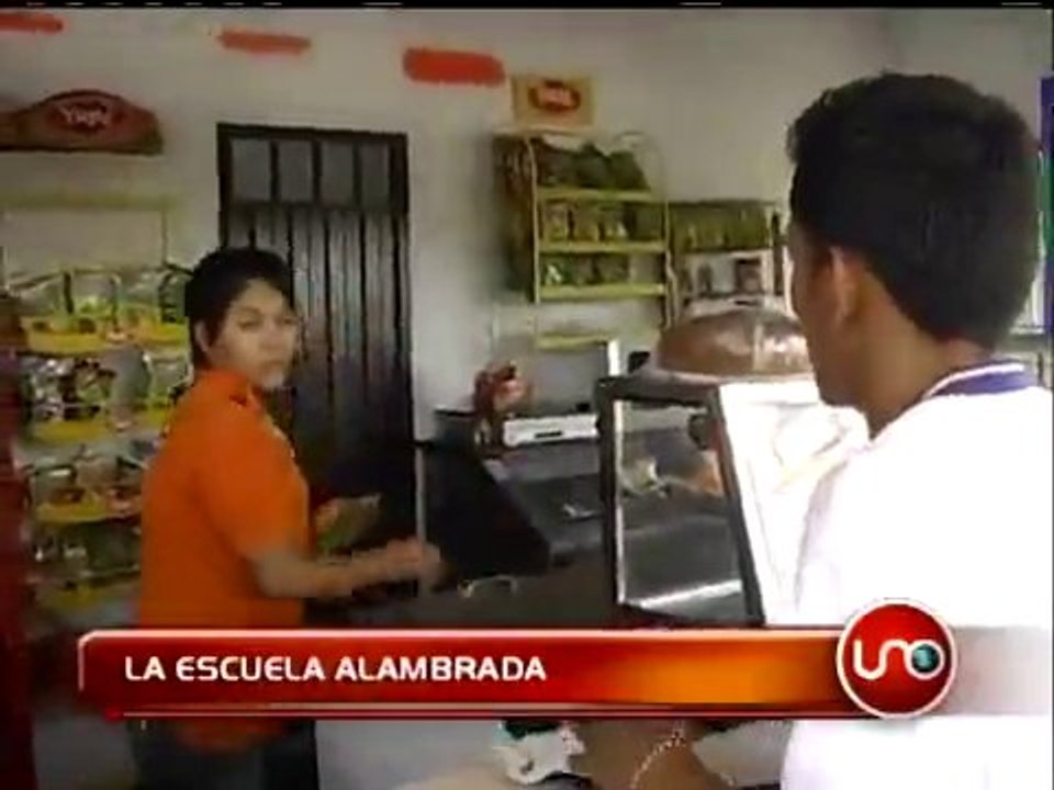 La escuela alambrada