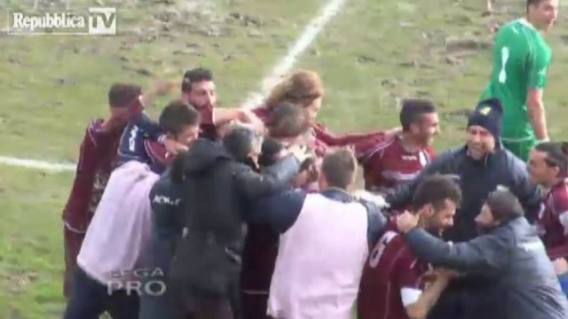 Il marque en taclant de 60 mètres !