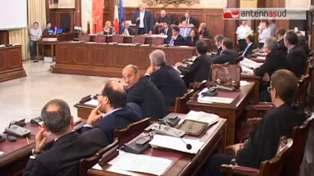 TG 11.02.14 Dietrofront di Emiliano su Punta Perotti. Prove di dialogo con i Matarrese