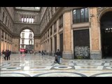 Napoli - La crisi sta desertificando la Galleria Umberto (11.02.14)