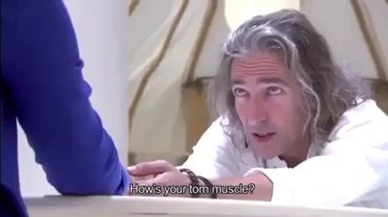 Incredibile, quest'uomo sa tutto della vita delle persone. Ma guardate cosa succede