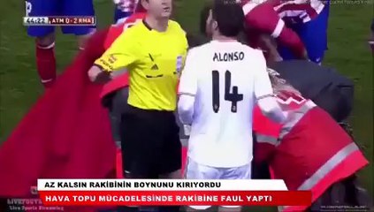 Ronaldo az kalsın rakibinin boynunu kırıyordu