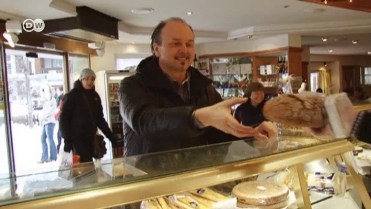 Roggenbrotmousse mit safranbirnen | euromaxx