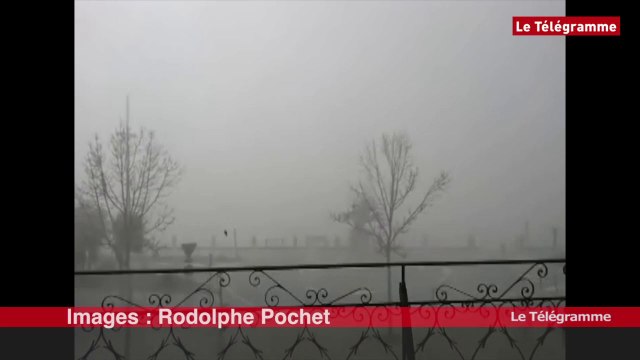 Concarneau. Un mur d'eau s'abat sur la ville