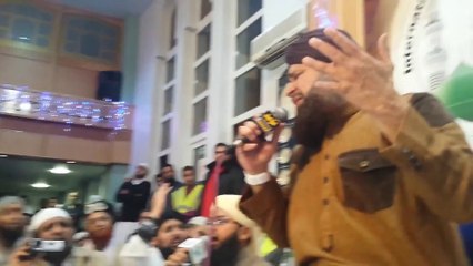 Owais Raza Qadri manchester mehfil e naat new naat best urdu naat 2014