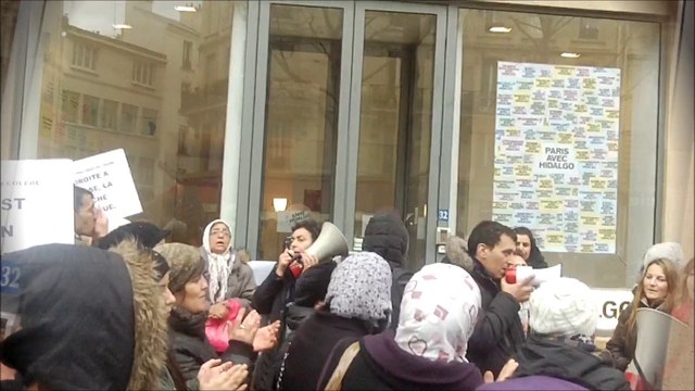 Oser Paris ? Les mal-logés manifestent devant le local d'Anne Hidalgo