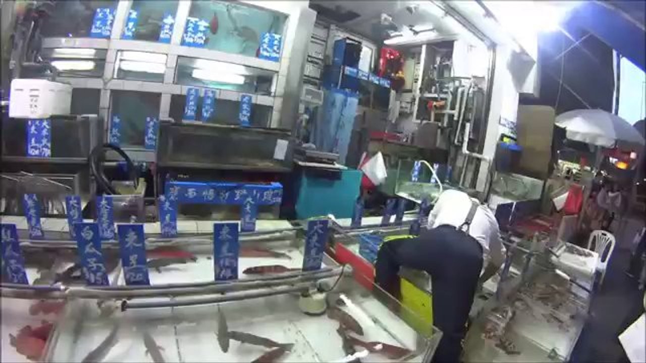 Рынок морепродуктов в центре Гонконга