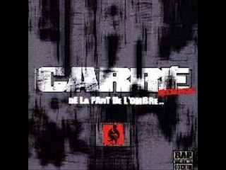 carre rouge - hommes de terrain