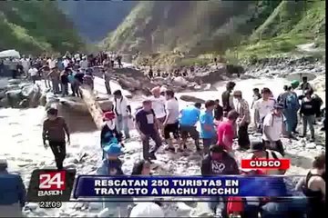 Descargar video: Cusco: rescatan a más de 250 turistas varados en ruta alterna a Machu Picchu