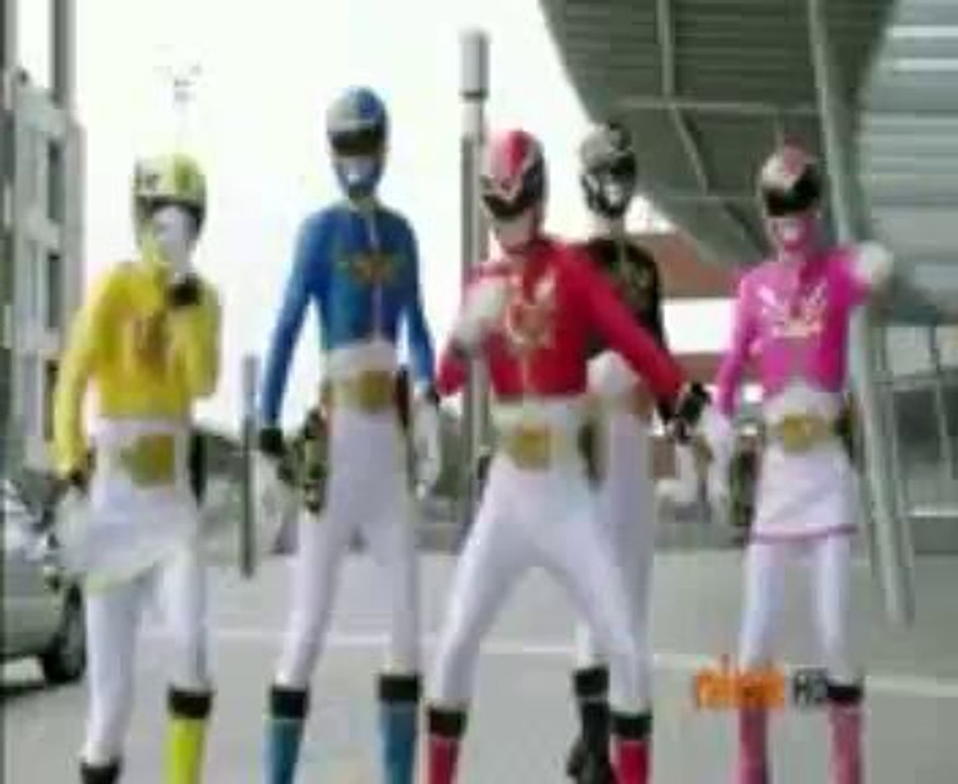 Power Rangers Megaforce and Super Megaforce first morphing