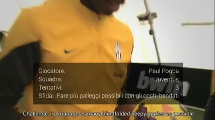 Download Video: I giocatori della Juventus nella sfida dei palleggi bendati