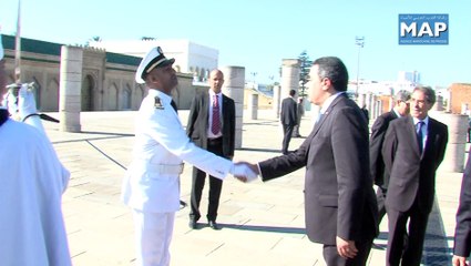 رئيس الحكومة التونسية يزور ضريح محمد الخامس