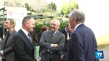 Michel Sapin, le Ministre du Travail en visite à Carcassonne, ce jeudi 13 février 2014.