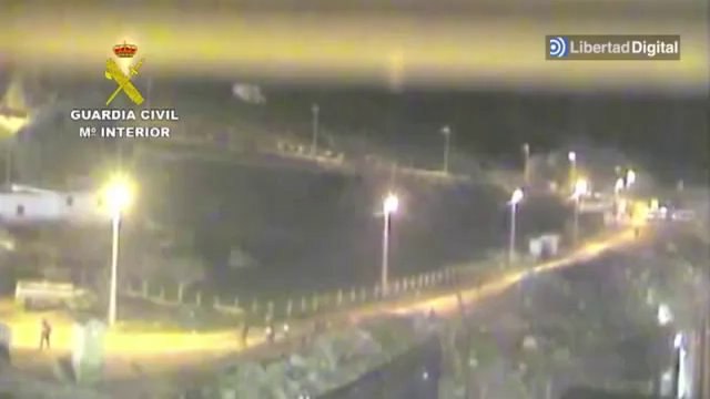 La Guardia Civil difunde un vídeo que muestra la violencia de los inmigrantes