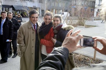 Tour de France - François Fillon en visite à St Etienne pour soutenir Gaël Perdriau