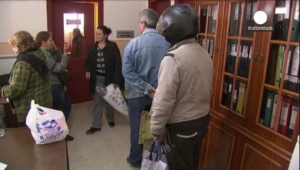 El paro en Grecia alcanza el 28%; la Eurocámara denuncia los planes de ajuste