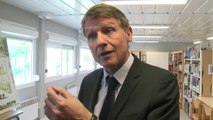 Vincent Peillon visite un collège d'Avignon
