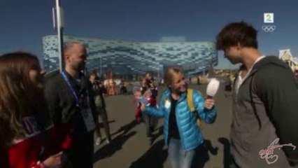 Alexander Rybak reporter traducator la Sochi 13.02.2014 (sub romana)