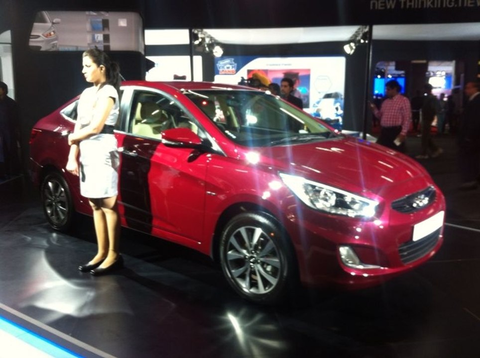 New 2014 Hyundai Verna Facelift Unveiled @ Delhi Auto Expo 2014 !