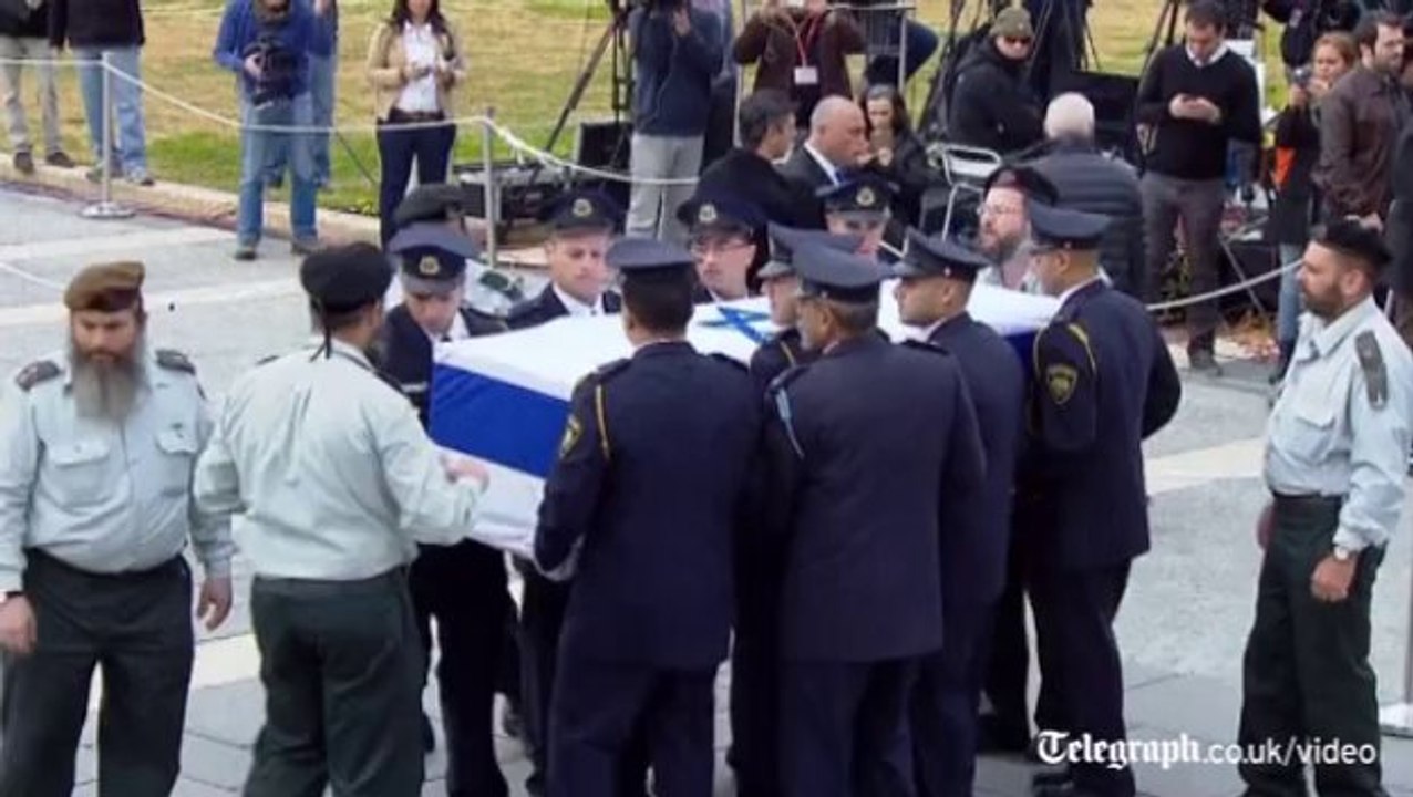 Ariel Sharon's body lies in state