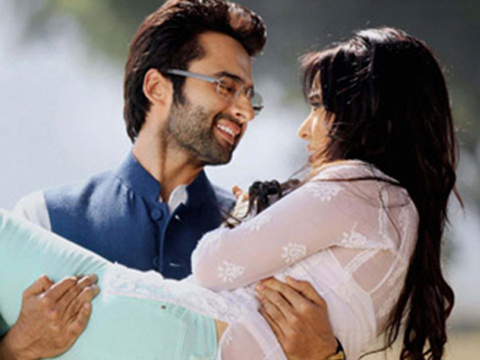 Jackky Bhagnanis Movie Youngistan In Legal Trouble