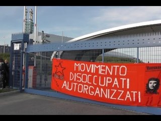 Napoli - Disoccupati, arrestati 25 "Bros". Perquisita casa di Gabriele -1- (13.02.14)