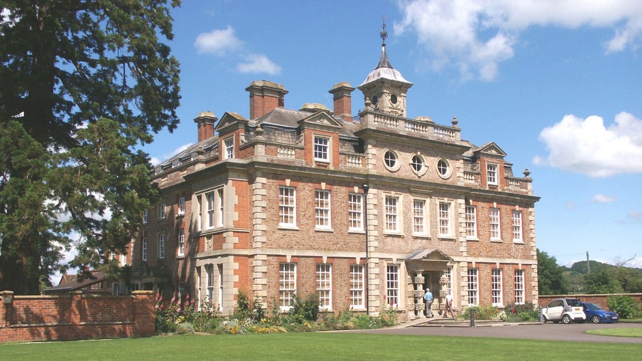 nature in art, Waldsworth Hall art gallery and museum Cheltenham Gloucestershire