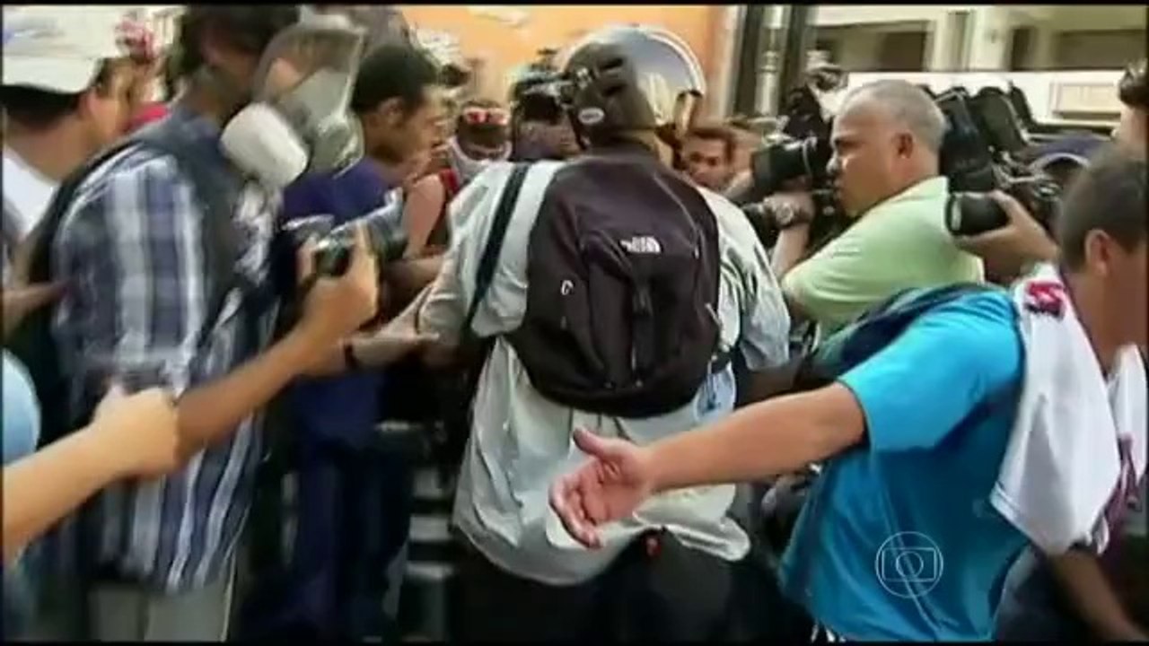 Tribunal venezuelano ordena prisão de opositores
