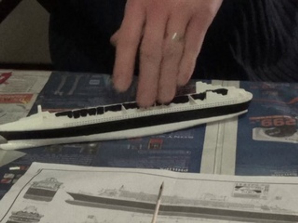 Modellbau: Queen Mary 2 Teil 13