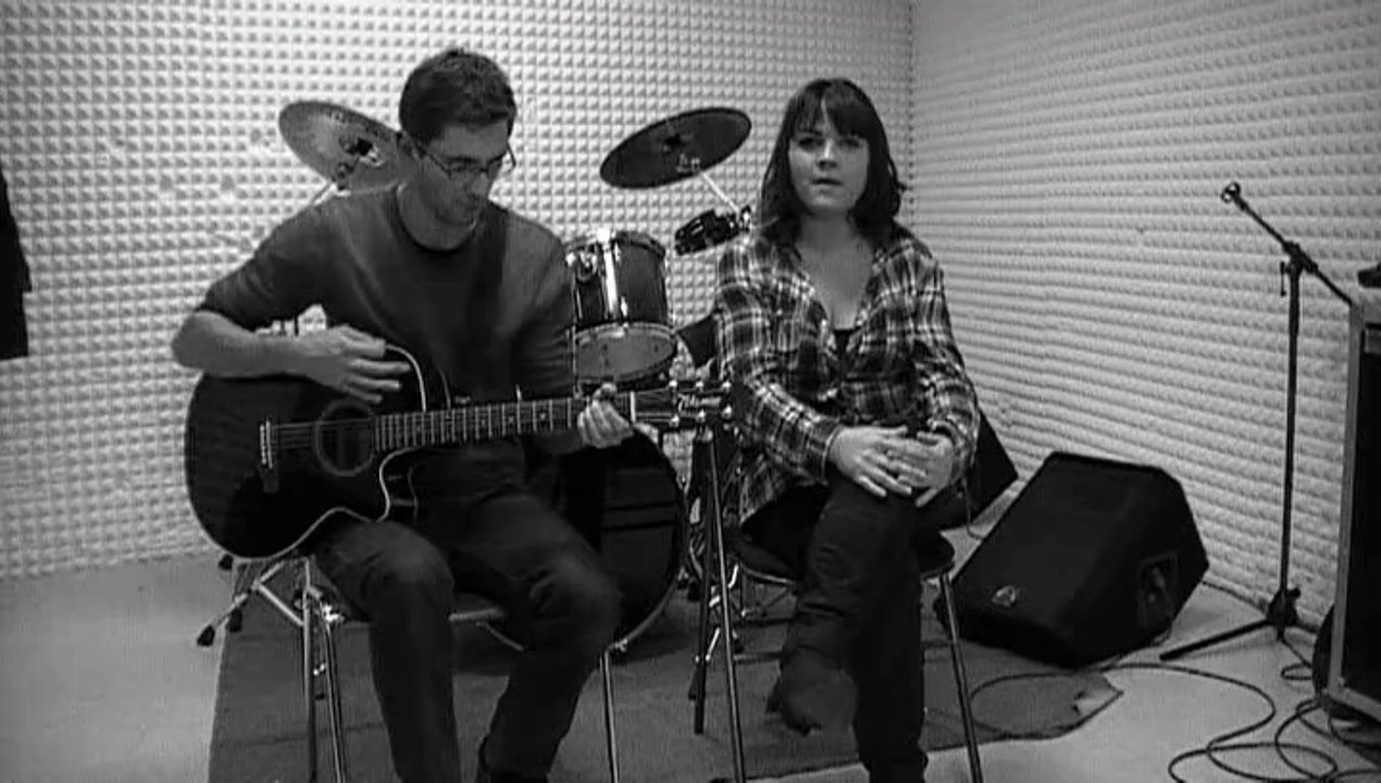 tracy chapman - talking about a revolution (acoustic cover)