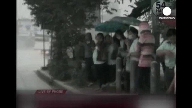 Volcano erupts in Indonesia: 76,000 evacuated, most of Java's airports shut